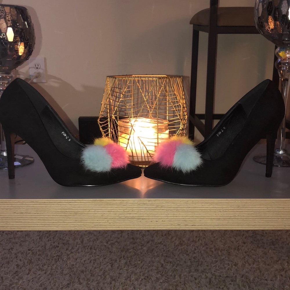 Heels - Picture 4 of 4